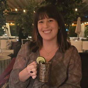 Meet your Posher, Danielle